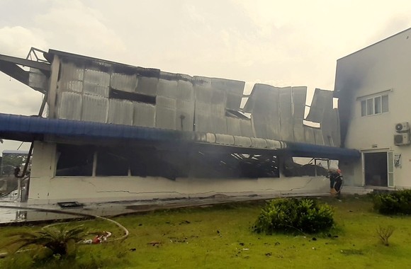 Sau vụ cháy 10.000 m2 nhà xưởng: Sẽ đảm bảo lương, thưởng cho công nhân May Nhà Bè Sóc Trăng ảnh 2