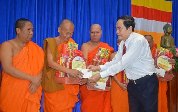 Đồng chí Trần Thanh Mẫn thăm, chúc Tết cổ truyền Chôl Chnăm Thmây ảnh 1