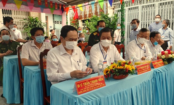 Phó Chủ tịch Thường trực Quốc hội Trần Thanh Mẫn bỏ phiếu bầu cử tại TP Cần Thơ ảnh 2