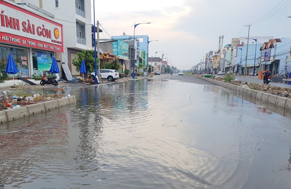 Nhiêu khê chuyện kiểm tra cao trình 600m đường ảnh 1