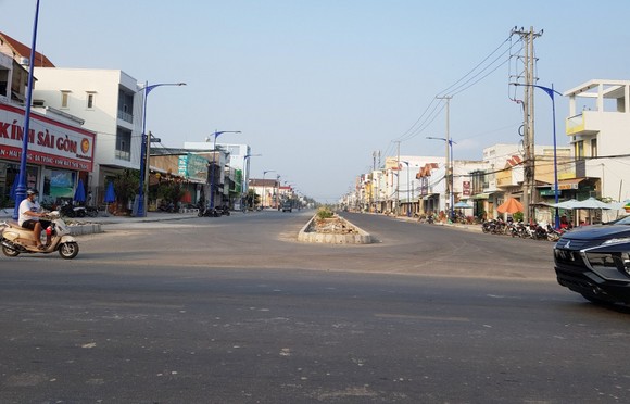 Nhiêu khê chuyện kiểm tra cao trình 600m đường ảnh 2