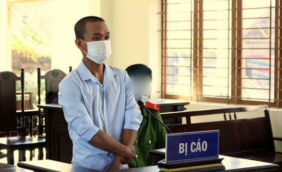 Say xỉn tấn công lực lượng chốt kiểm dịch lãnh 9 tháng tù ảnh 1