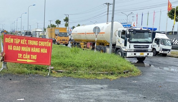 Nguy cơ tắc nghẽn “luồng xanh” ảnh 1