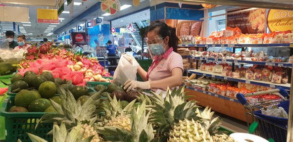TPHCM: Nguồn hàng hóa cung ứng về nhiều ảnh 1