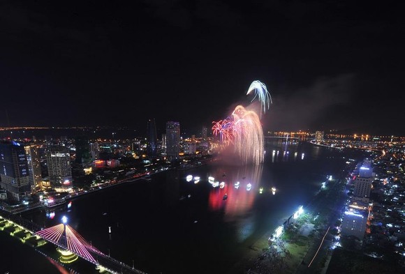 DIFF 2019: Brazil và Bỉ “kể chuyện” bằng vũ điệu ánh sáng ảnh 1