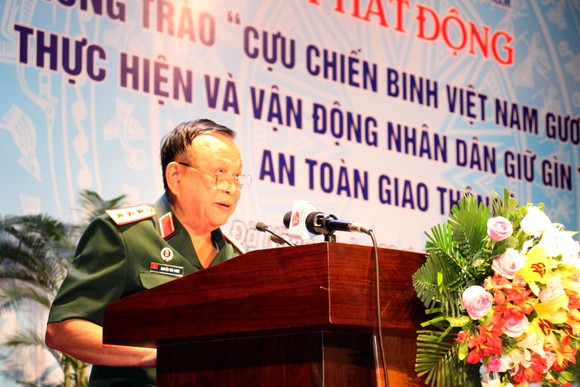 Phát động phong trào CCB Việt Nam gương mẫu thực hiện và vận động nhân dân giữ gìn trật tự ATGT ảnh 1