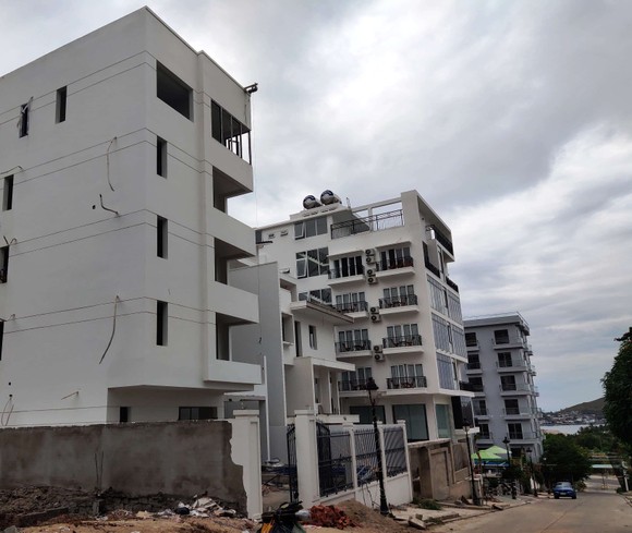 Hết hạn tháo dỡ công trình sai phạm tại Ocean View Nha Trang, sao dự án vẫn ung dung hoàn thiện? ảnh 3