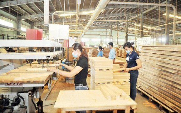 Bộ Công thương quyết định điều tra vụ bán phá giá ván gỗ MDF nhập vào Việt Nam ảnh 1