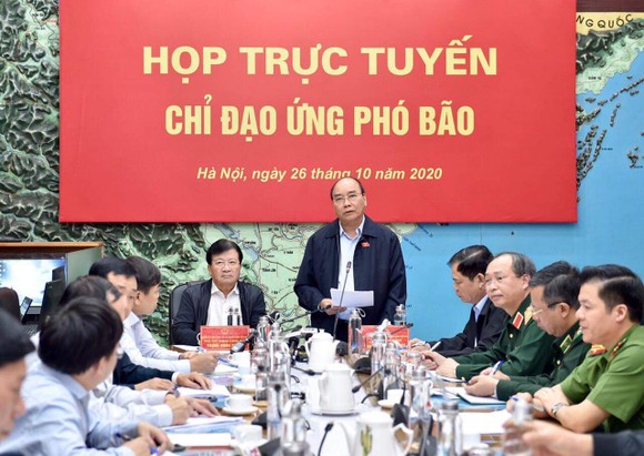 "Cuồng phong" số 9 sắp đổ vào Trung bộ, có thể đánh đắm các loại tàu thuyền ảnh 2
