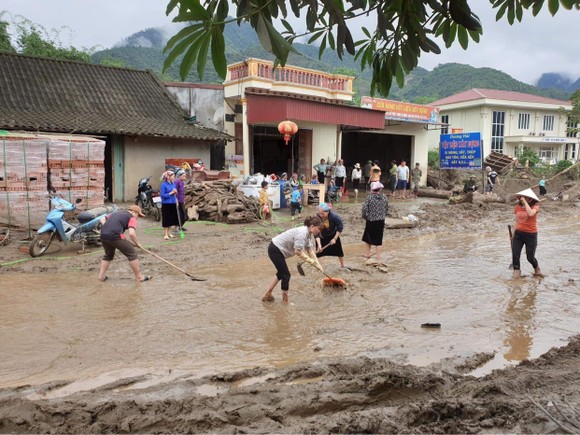 Lũ ống đầu mùa cướp 3 người ảnh 1
