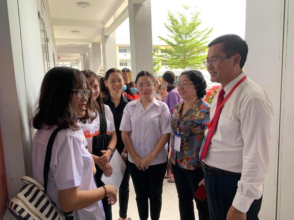 Đồng Nai chi hơn 1 tỷ đồng để gắn camera trong phòng thi ảnh 2