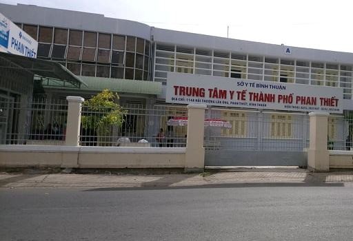 Khởi tố 5 bị can nguyên là lãnh đạo Bệnh viện Đa khoa TP Phan Thiết ảnh 1