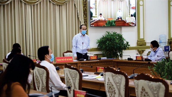 TPHCM kiểm soát chặt chẽ dịch bệnh, nỗ lực khôi phục kinh tế ảnh 1