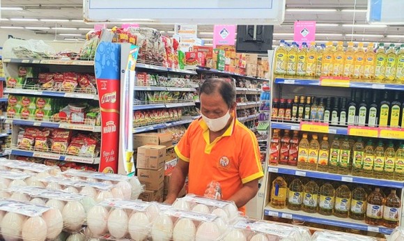 Tiếp tục bình ổn giá hàng hóa thiết yếu ảnh 1