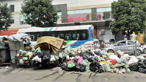 Hà Nội "ngộp thở" vì rác! ảnh 2