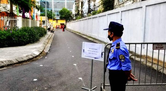 3 học sinh ở Hà Nội bị sốt phải cách ly ảnh 1