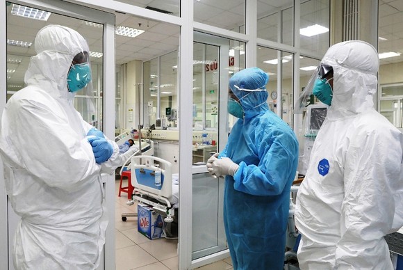 Chủng virus SARS-CoV-2 lây nhanh hơn, 2 bệnh nhân Covid-19 ở Đà Nẵng tiên lượng rất nặng ảnh 1