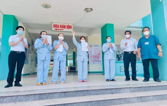 4 bệnh nhân Covid-19 đầu tiên ở Đà Nẵng được công bố khỏi bệnh ảnh 2