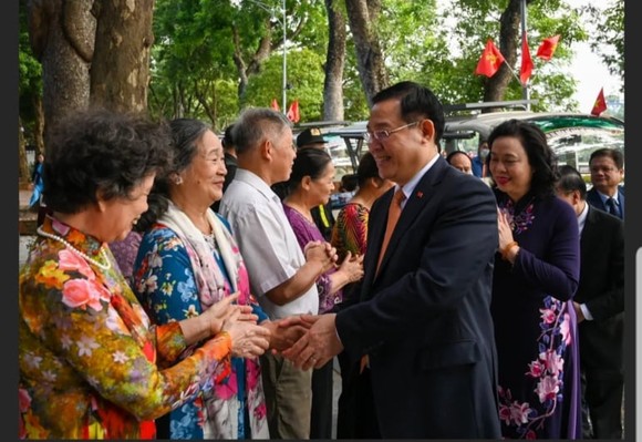 Phát huy truyền thống ngàn năm văn hiến, quyết tâm xây dựng, phát triển Thủ đô ảnh 5
