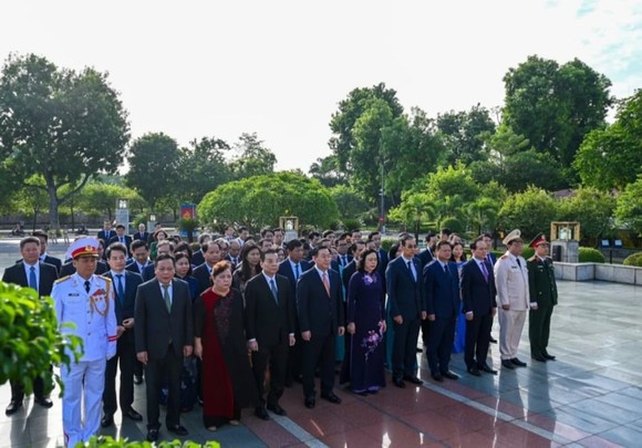 Phát huy truyền thống ngàn năm văn hiến, quyết tâm xây dựng, phát triển Thủ đô ảnh 4
