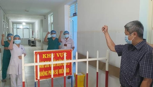 Chống dịch Covid-19 thành công là sự kiện y tế tiêu biểu nhất của Việt Nam năm 2020 ảnh 1