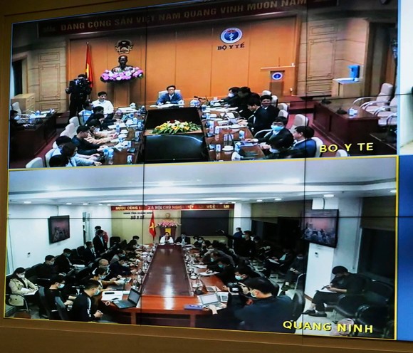 Phát hiện 2 ca nhiễm Covid-19 trong cộng đồng, Phó Thủ tướng họp khẩn trong đêm với tỉnh Hải Dương và Quảng Ninh ảnh 3