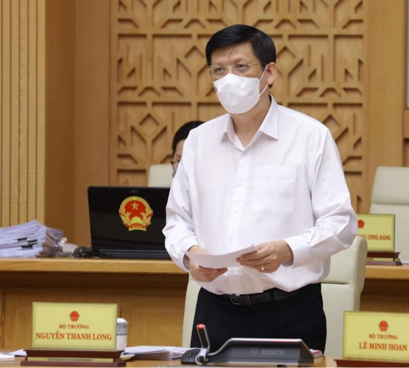 Bộ trưởng Bộ Y tế: Chúng ta phải chịu đựng thiệt thòi, rủi ro nhưng không vì thế mà chùn bước ảnh 1