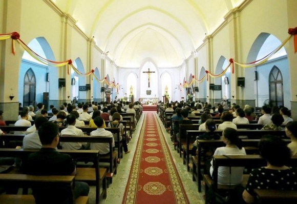 Hà Nội dừng các hoạt động tôn giáo tập trung, không mời người nước ngoài tới hoạt động tín ngưỡng, tôn giáo ảnh 1