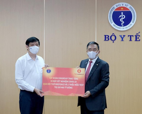 Lần đầu tiên, Việt Nam có máy xét nghiệm Covid-19 qua hơi thở ứng dụng AI ảnh 1