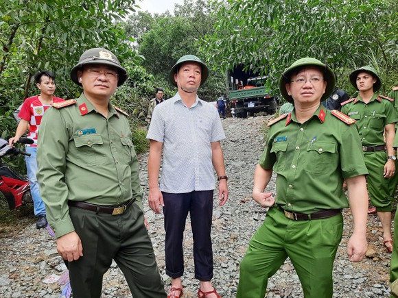 Tan hoang thủy điện Rào Trăng 3 ảnh 2