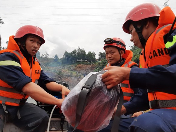 Tan hoang thủy điện Rào Trăng 3 ảnh 9