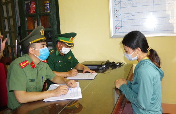 Triệt phá đường dây đưa người xuất cảnh trái phép sang Trung Quốc ảnh 3