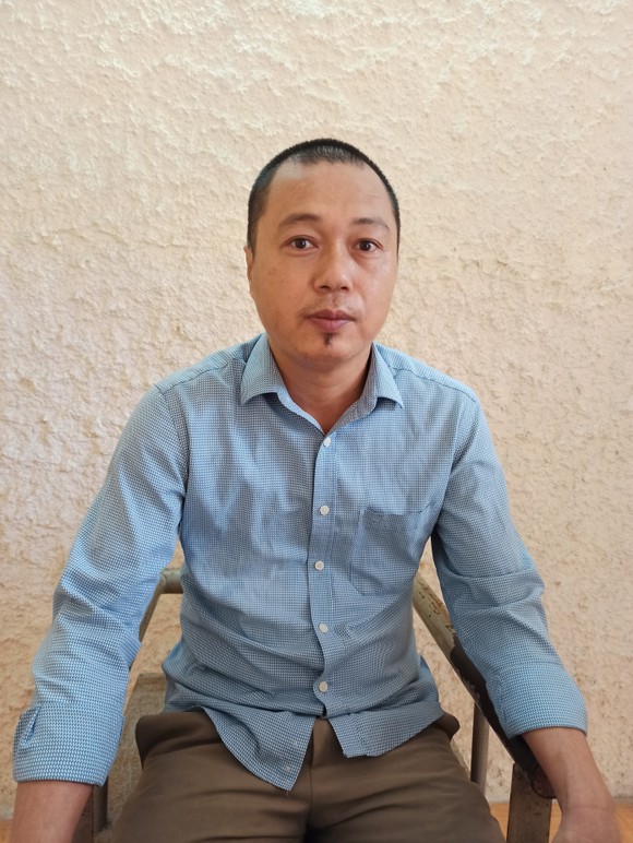Khởi tố nguyên đại úy lừa đảo 'chạy trường' công an, quân đội ảnh 1