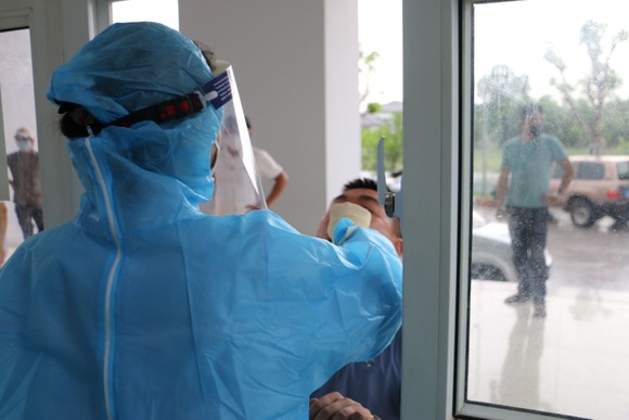 Hà Tĩnh mở rộng điều tra dịch tễ, lập danh sách những người tiếp xúc gần với bệnh nhân Covid-19 ảnh 3