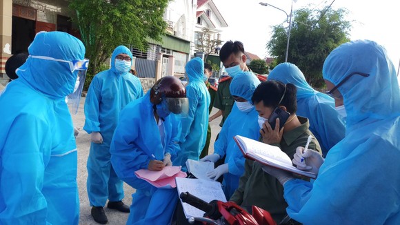Hà Tĩnh phong tỏa 2 thôn vì phát hiện một trường hợp nghi mắc Covid-19 trong cộng đồng ảnh 1