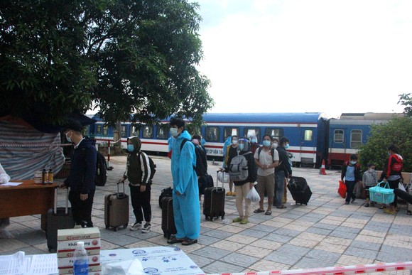 Hà Tĩnh đón 814 công dân từ TPHCM trở về quê an toàn ảnh 5