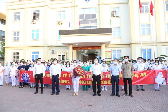 Hà Tĩnh cử 152 cán bộ, nhân viên y tế hỗ trợ tỉnh Nghệ An phòng, chống dịch Covid-19 ảnh 2