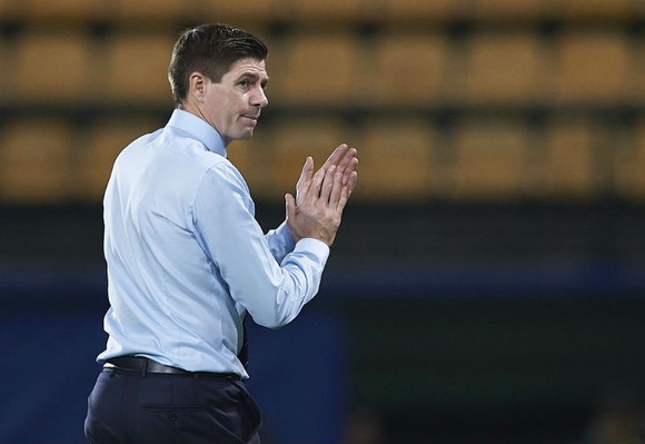 Europa League: Chelsea, Arsenal khởi đầu toàn thắng ảnh 1