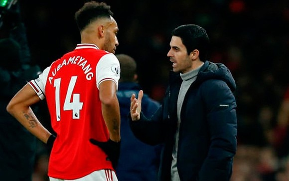 Aubameyang chắc chắn ở lại Arsenal ảnh 1