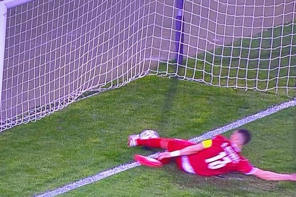 Trọng tài xin lỗi vì từ chối bàn thắng hợp lệ của Ronaldo ảnh 1