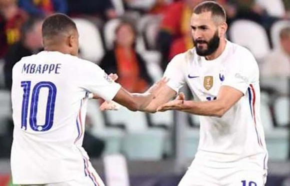 Benzema: “El Clasico vẫn là trận đấu hay nhất trong bóng đá” ảnh 1