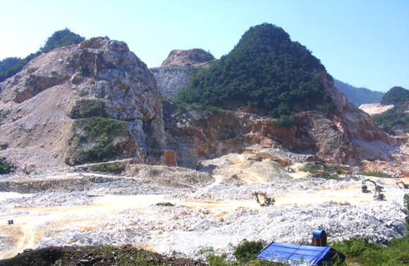 “Sẹo” trong lòng núi ảnh 1