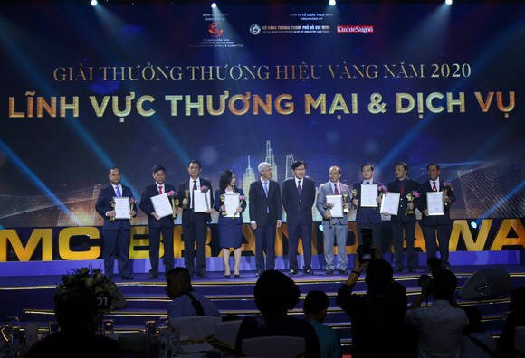 Tập đoàn Xây dựng Hòa Bình nhận giải Thương hiệu Vàng TPHCM năm 2020 ảnh 1