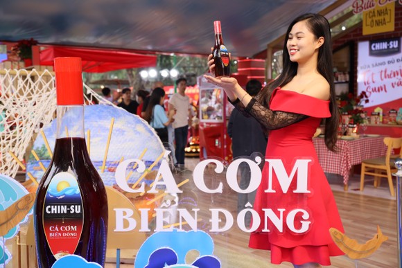 CHIN-SU Cá Cơm Biển Đông hội cùng Tết Việt sum vầy ảnh 2