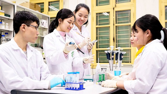 Thu hút, trọng dụng nhân tài trong cơ quan nhà nước - Bài 4: Học Bác cách dùng người tài ảnh 2