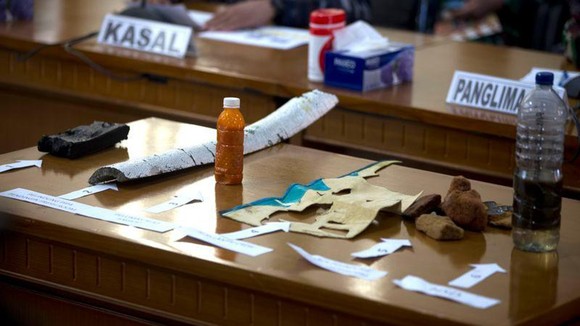 Vụ chìm tàu ngầm của Indonesia: Tổng thống Joko Widodo truy thăng quân hàm cho 53 thủy thủ ảnh 1