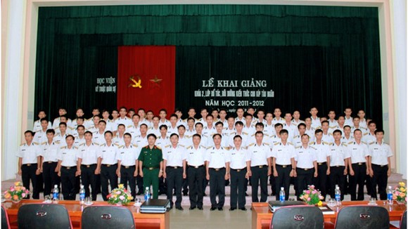 Tàu ngầm 183, Lữ đoàn tàu ngầm 189 Hải quân vinh dự, tự hào được đặt tên thành phố mang tên Bác ảnh 2