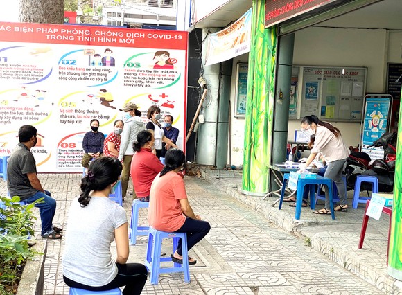Sẻ chia với đồng bào ở lại ảnh 2