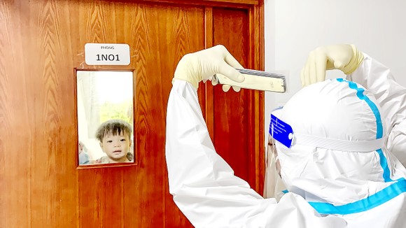 Sự sống từ những ngày "mưa bão": Lời cảm ơn nguệch ngoạc ảnh 1