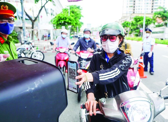 Vẫn siết chặt kiểm soát lưu thông ảnh 1